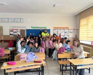 bozuyukte ogrencilere trafik guvenligi semineri duzenlendi 9qIc44vW.jpg